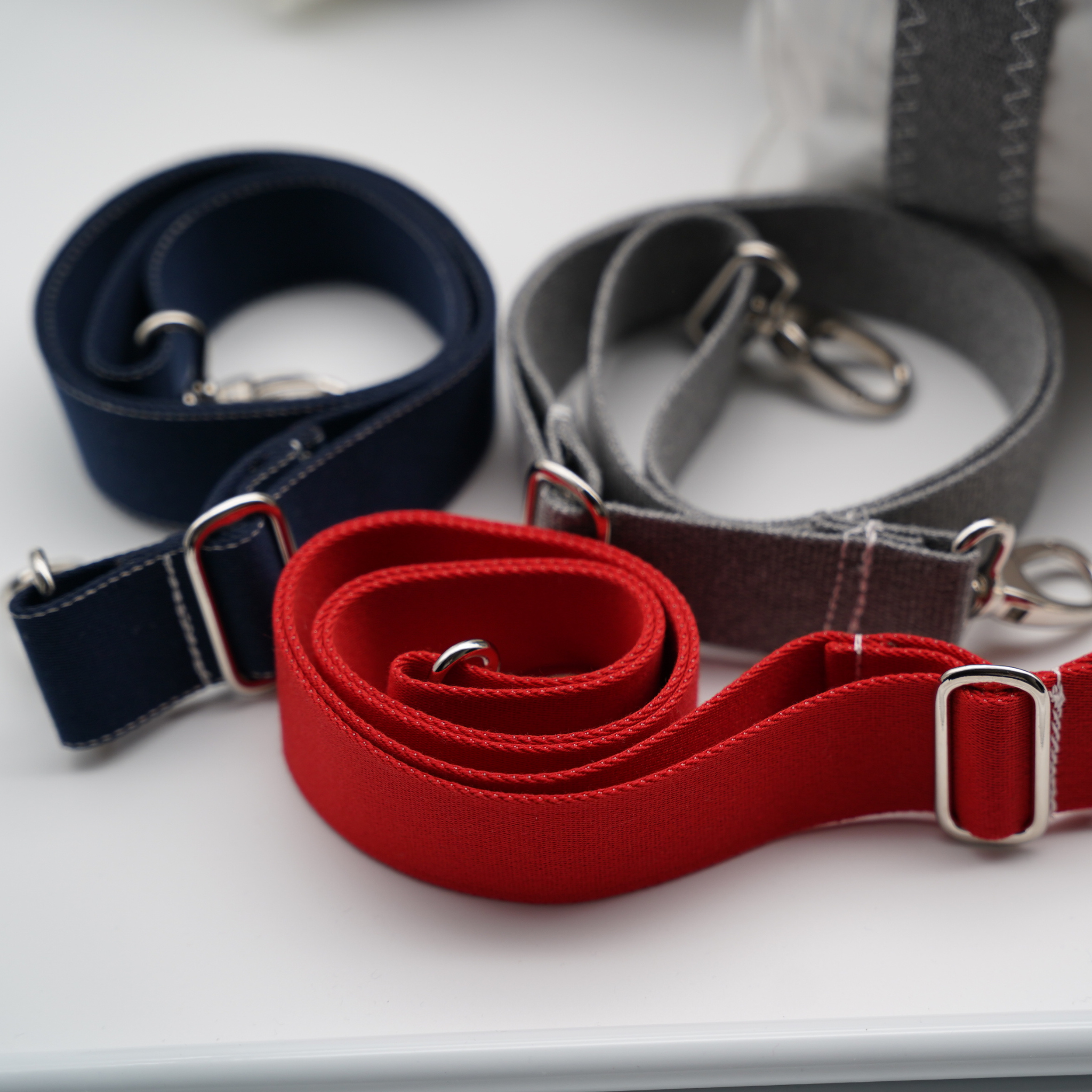 Clari | Tasche M Classic Navy/Grau
